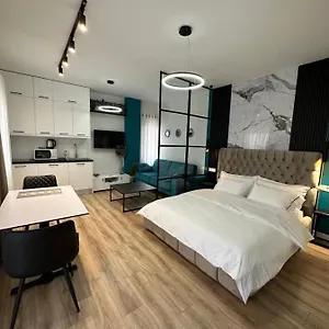 Intercontinental Center Albanien