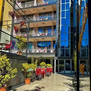 Elysee 4* Tirana